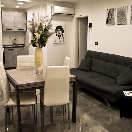 Suite Napoli Sotterranea Con Jacuzzi Buitenkant foto
