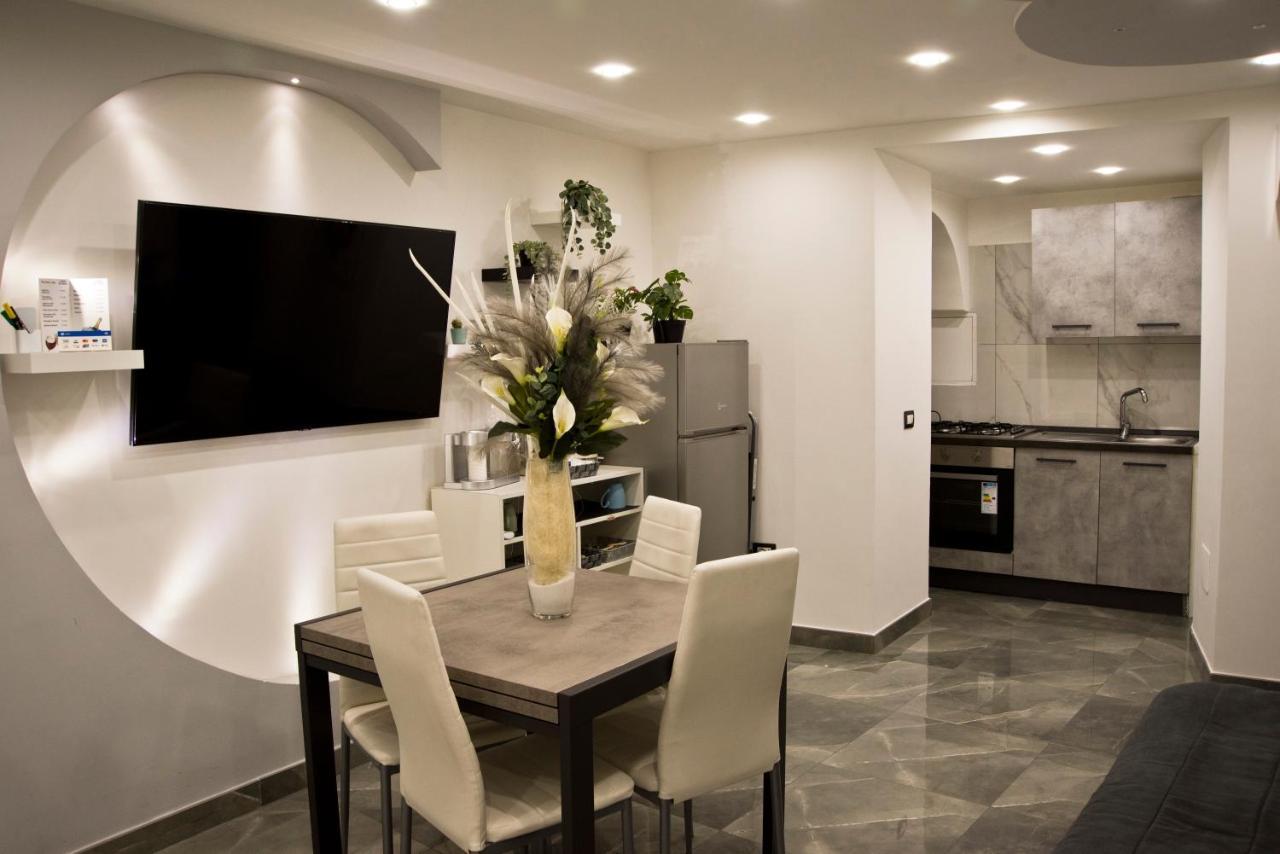 Suite Napoli Sotterranea Con Jacuzzi Buitenkant foto