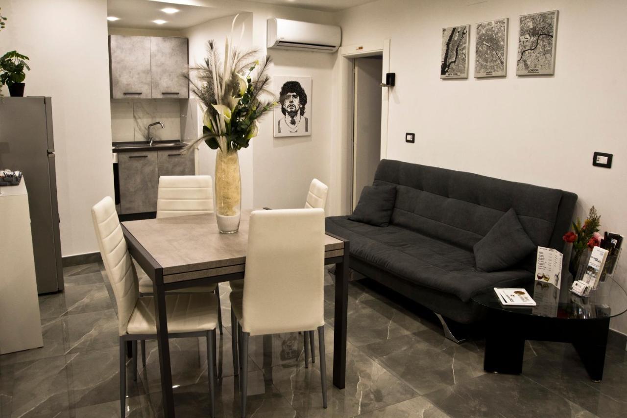 Suite Napoli Sotterranea Con Jacuzzi Buitenkant foto