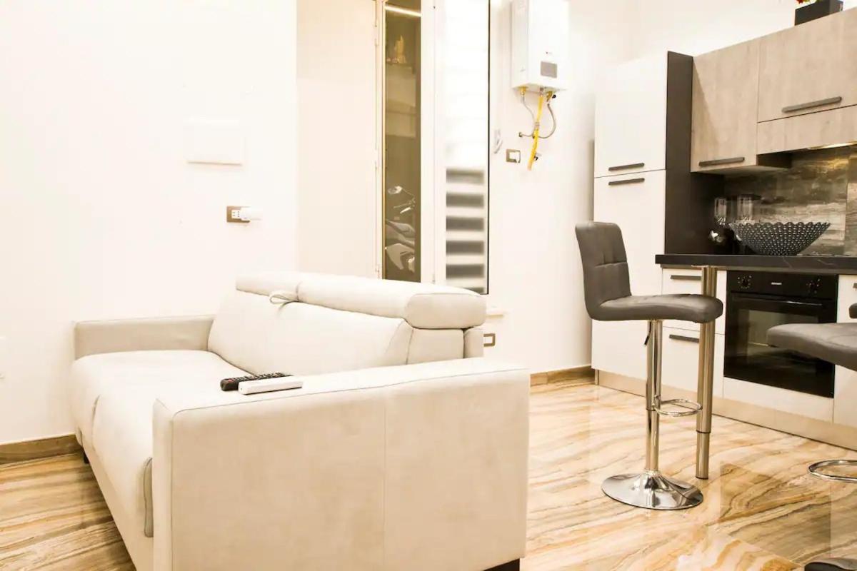 Suite Napoli Sotterranea Con Jacuzzi Buitenkant foto